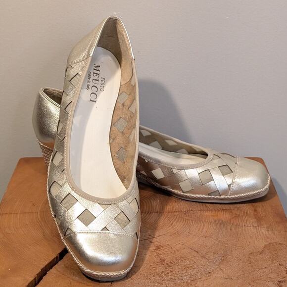 Sesto Meucci Espadrills Low Heel Gold Leather Woven Detail Classic - Size 8 - Picture 1 of 10